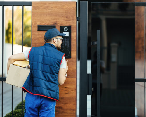 Vantagens de morar em um condomínio com portaria remota